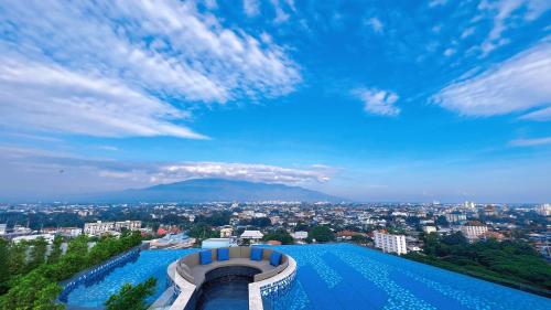 Πισίνα στο ή κοντά στο Luxury new perfect pool gym condo1 BR