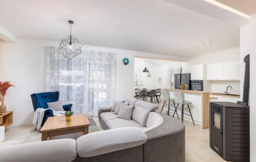 Apartment Villa ElFi with private pool