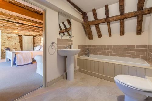 Phòng tắm tại St Michaels Cottage