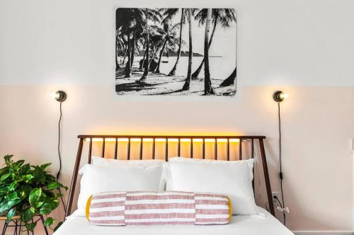 Cama o camas de una habitación en Aawanui Studio Suite.ʻoluʻolu komo