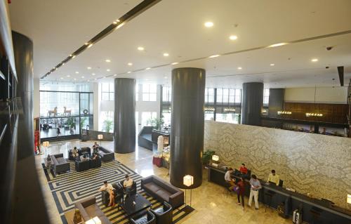 an overhead view of a lobby of a building at Hainan Junhua Haiyi Hotel (Formerly Meritus Mandarin Haikou) in Haikou