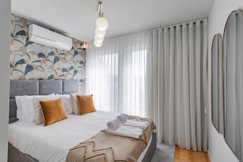 João das Regras 321 by LovelyStay