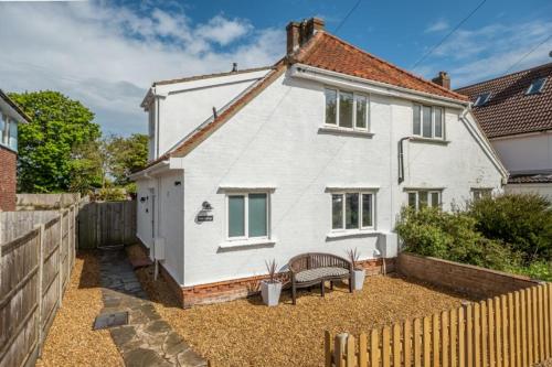 Tide Cottage WR – Photos 2