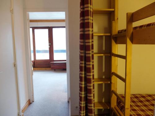 Studio rénové avec balcon, skis aux pieds, animaux acceptés