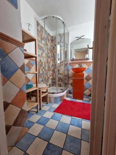 A bathroom at Eureka