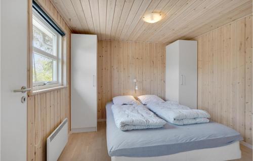 Katil atau katil-katil dalam bilik di Nice Home In Hals With Wifi