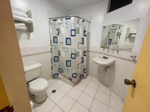 Koupelna v ubytování Hotel COMTUCAR