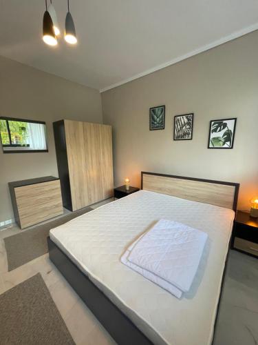 Almond Apartment