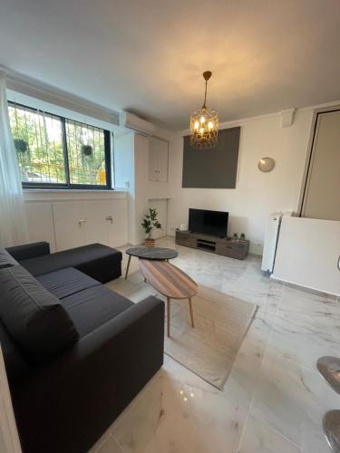 Almond Apartment
