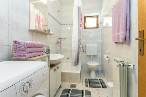 Apartments by the sea Okrug Gornji, Ciovo - 9693
