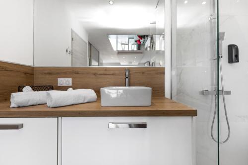 Le Cerise - Village naturiste Coursive PN5 - Vue Waiki - Emplacement Premium