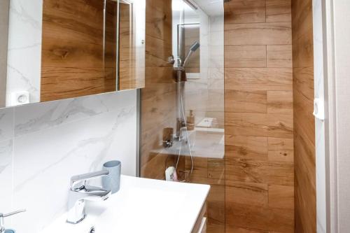 LK Apartment -B- Metro Larissis 6' Walk - Athens