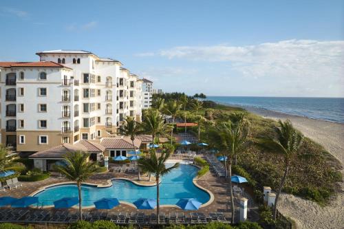 La alberca dentro o cerca de Marriott's Ocean Pointe