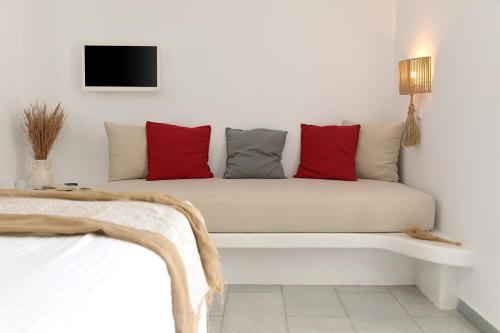 Una cama o camas en una habitación de Ippokampos Beachfront