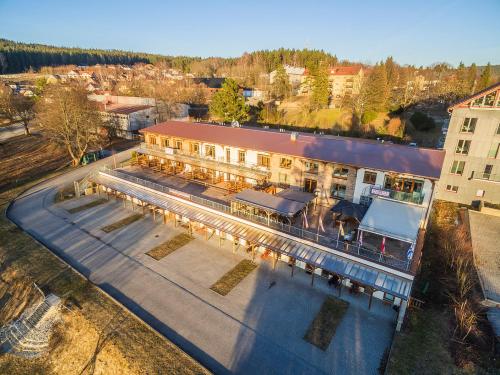 an overhead view of a large building with lights at Aparthotel Rezidence Club Canada Lipno in Lipno nad Vltavou