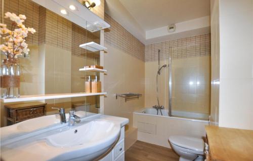 Nice Apartment In Perpignan With – Photos 3
