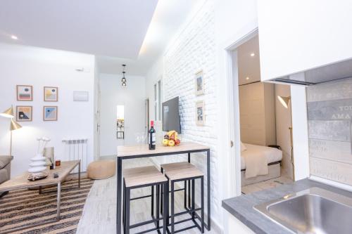For Your Rentals Título Moderno y elegante apartamento TEMPORAL en barrio Ibiza MEN300