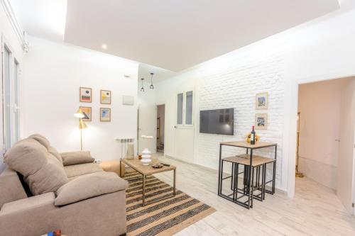 For Your Rentals Título Moderno y elegante apartamento TEMPORAL en barrio Ibiza MEN300