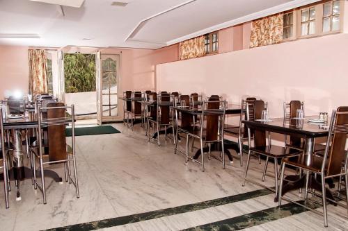 Restoran ili drugo mesto za obedovanje u objektu Hotel SV International- Powered by Stayflexi