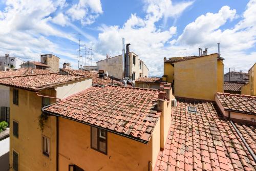 Santa Croce Top by Mmega