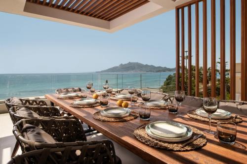 Nerea Deluxe SeaFront Villa, Iconic Infinity Pool, By ThinkVilla