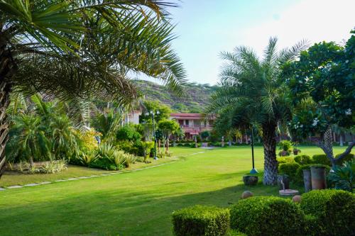 Zahrada ubytování Marugarh Resort and Spa