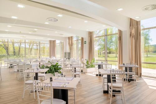 Restaurace v ubytování IBERIK Augas Santas Balneario & Golf