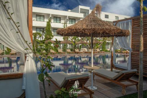 La alberca dentro o cerca de Palmonte Suites Hotel & SPA
