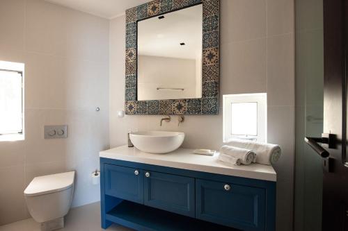 Ένα μπάνιο στο Luxury Villas Skiathos