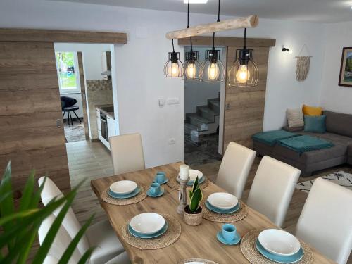 Χώρος καθιστικού στο Apartma Kemper