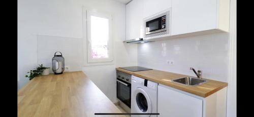 Fotografie z fotogalerie ubytování Stunning Refurbished 1 bedroom apartment v destinaci Puerto del Carmen