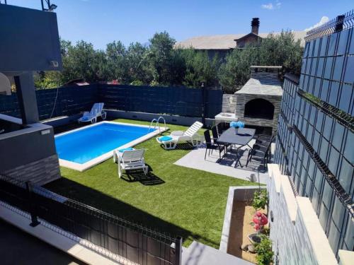 Apartman M&S s bazenom Split - Podstrana