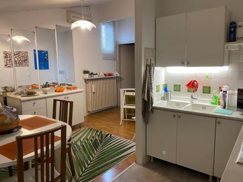 A kitchen or kitchenette at Al Naviglio