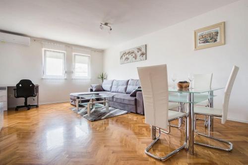 Apartment Jully
