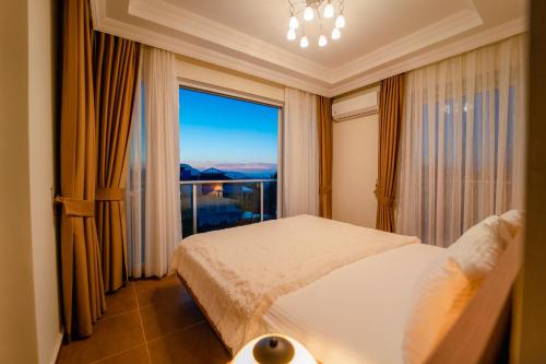 Villa Fortuna Oludeniz , 5 Bedroom, Large Swimming Pool, Modern Design