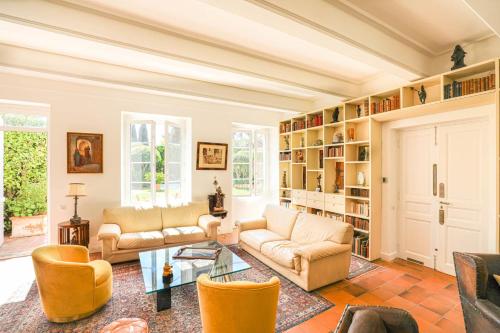 Posedenie v ubytovaní Bastide les Oréades - Villa de luxe