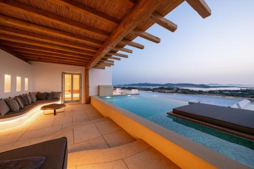 Πισίνα στο ή κοντά στο Utopia Suites by Anna Platanou