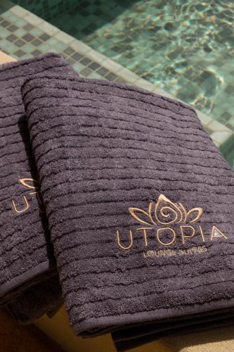 Πισίνα στο ή κοντά στο Utopia Suites by Anna Platanou