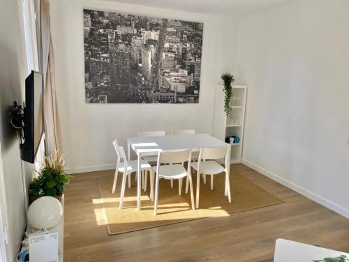 2 BDR EIXAMPLE APARTMENT