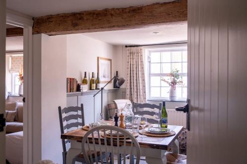 The Little Thatched Cottage – Photos 4