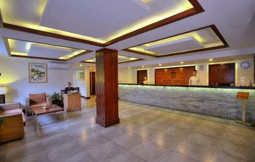 Vstupní hala nebo recepce v ubytování Hotel Barahi Pokhara