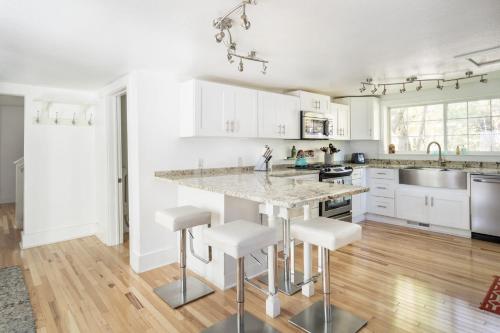 Ames Cottage Elk Rapids – Photos 2