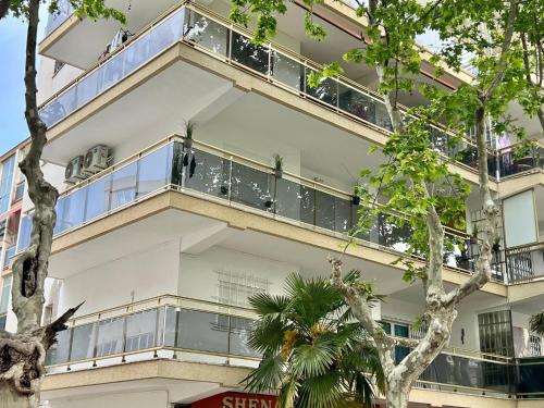 SALOU BEACH S&D
