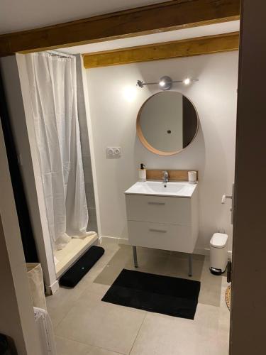 Koupelna v ubytování Le studio d Inès