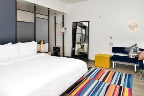 Aloft Charlotte Airport Image
