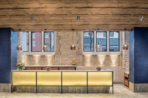 Fairfield Inn & Suites by Marriott New York Manhattan/Times Square South Image