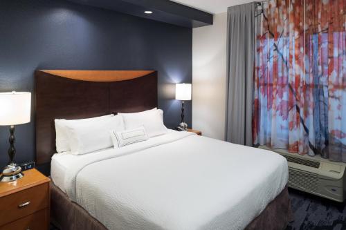 Fairfield Inn Suites by Marriott Orlando At SeaWorld Image