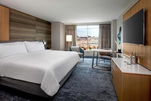 Ένα ή περισσότερα κρεβάτια σε δωμάτιο στο The Westin Annapolis