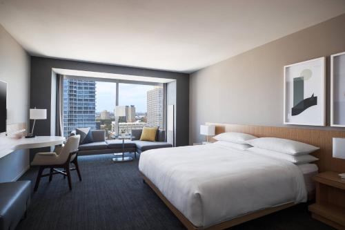 Marriott Marquis Chicago Image