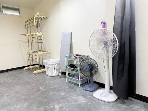 Bilik mandi di Studio townhouse near Airport and old town Chiang Mai